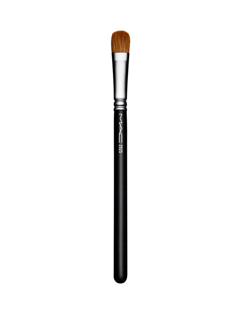 M.A.C Large Shader Brush - 252S Buy at Indicrest