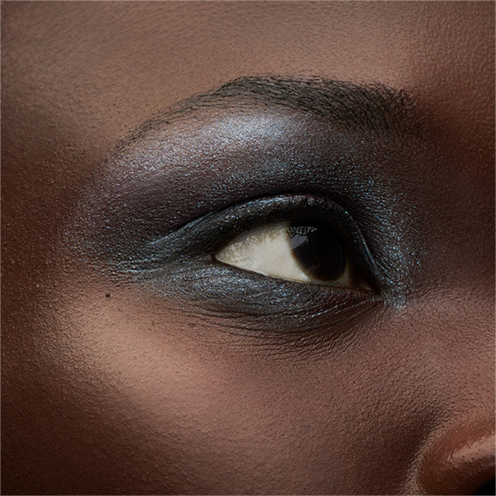 M.A.C Squall Goals Eye Shadow Palette X6: Sparkle Storm- Holiday Collection Sparkle Storm, 1g Buy at Indicrest Image 8