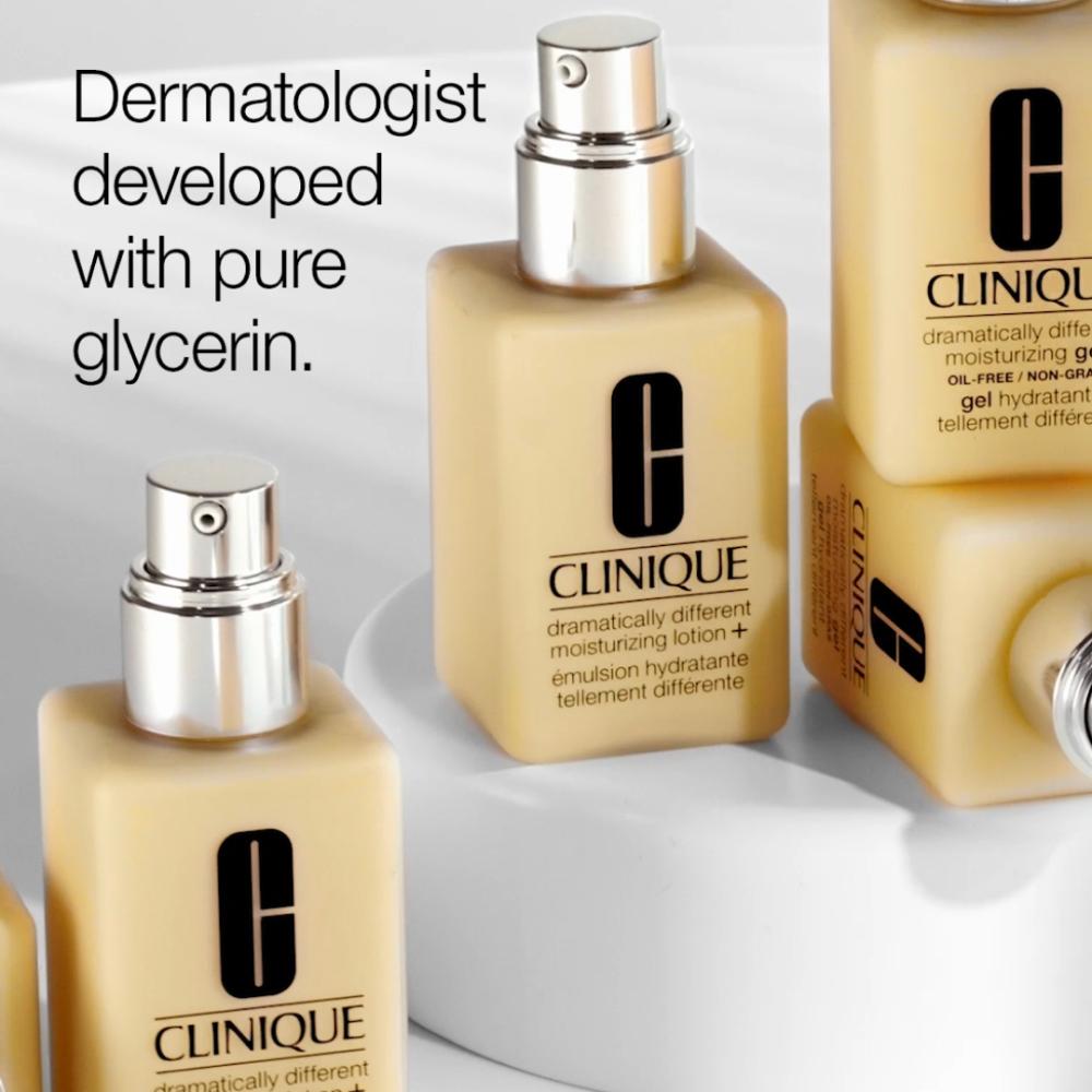 Clinique Dramatically Different Moisturizing Lotion+ Face Moisturizer Mini for Skin Barrier Repair, 15ml