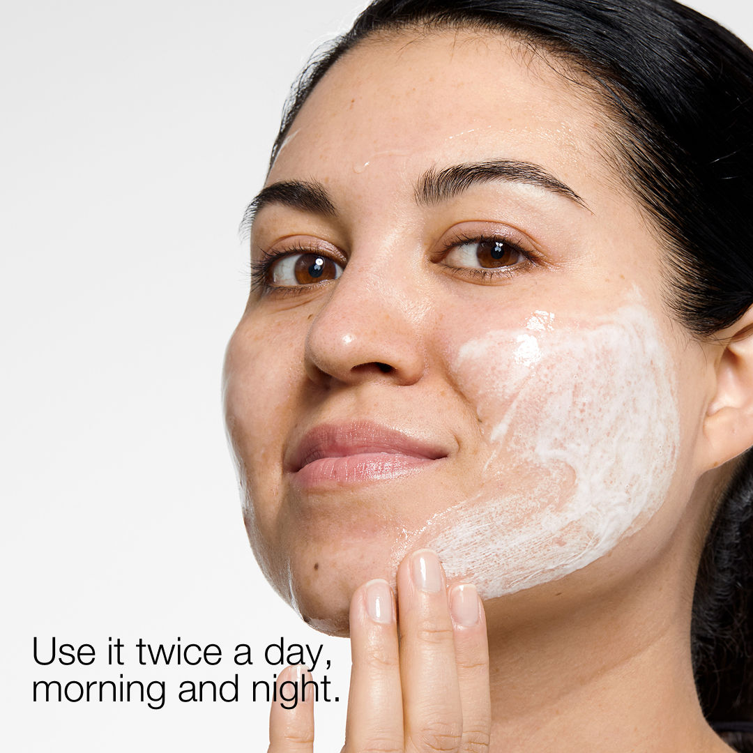 Clinique Liquid Facial Soap Mild - Dry Combination Facewash, 200ml
